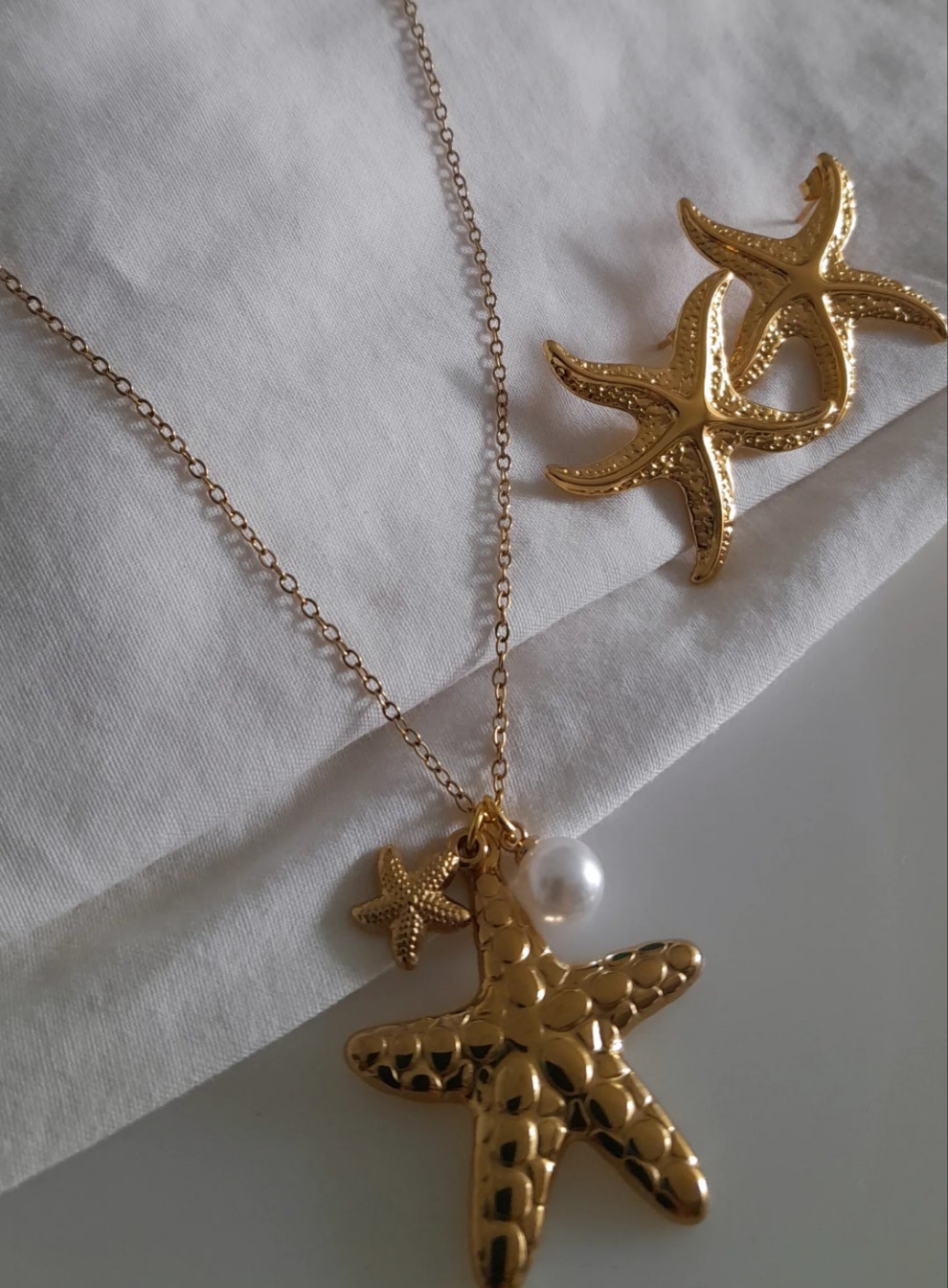 Collier Pacifica