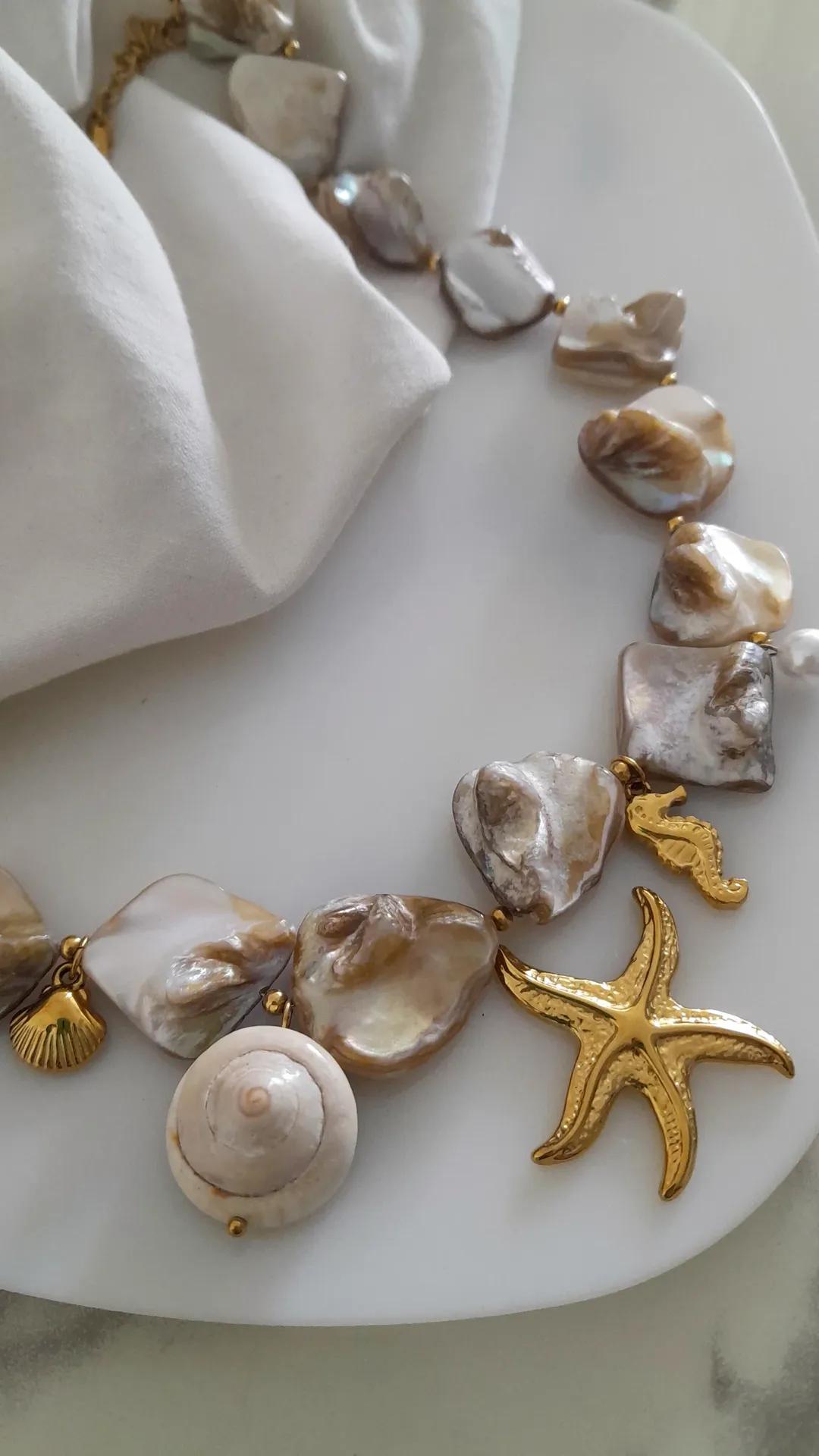 Collier Shell