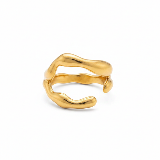 Bague Poesia dorée fond blanc