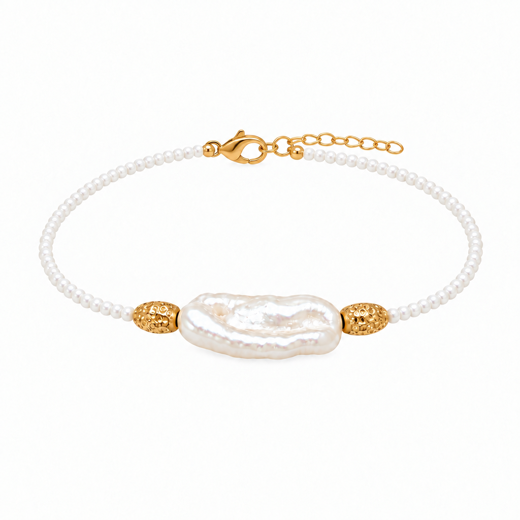 Bracelet blanc avec petites perles, nacre et fermoir réglable