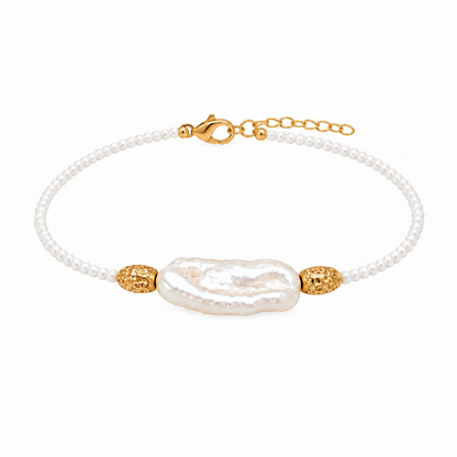 Bracelet blanc avec petites perles, nacre et fermoir réglable