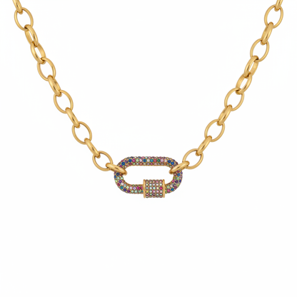 Collier chaîne pavé cristaux fond blanc