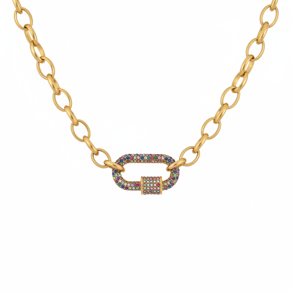 Collier chaîne pavé cristaux fond blanc