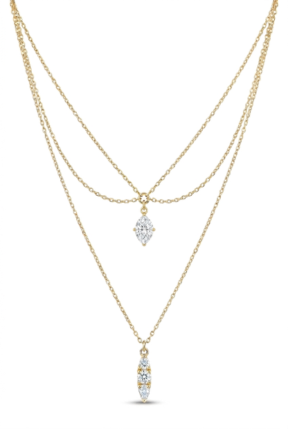 Collier seul sur fond blanc avec le même petit losange à l’aspect diamant, génération en cours