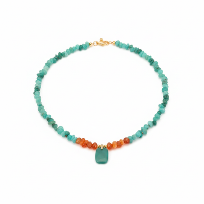 Collier turquoise cornaline fond blanc