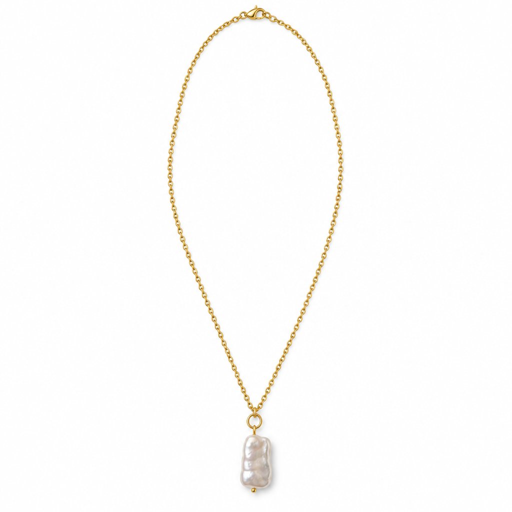 Dernier collier seul sur fond blanc avec dorure intensifiée