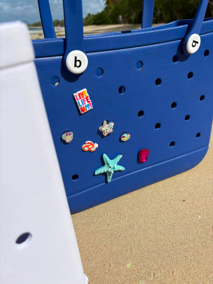 Le sac SUMMER POP avec 3 pins au choix
